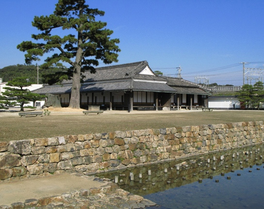 新居関所